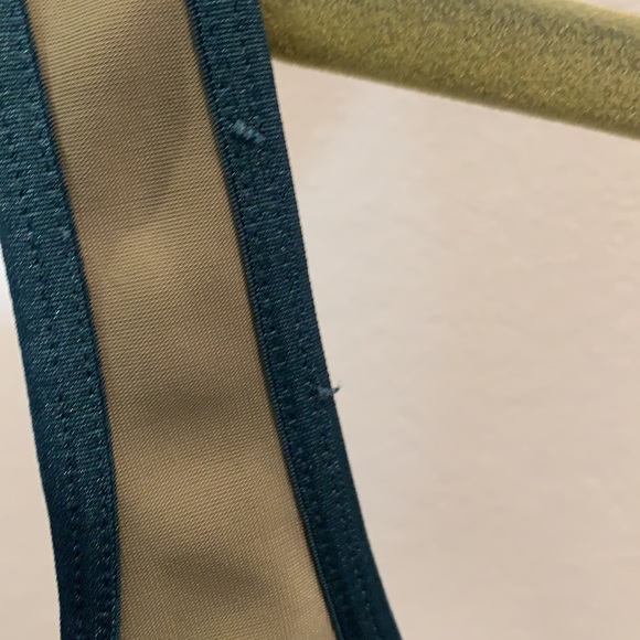 Under armour olive green sports bra - Picture 4 of 7